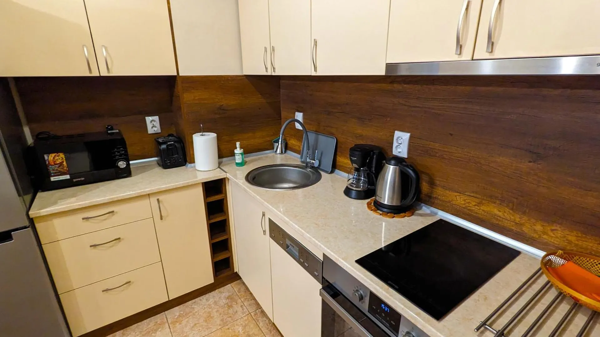 Business And Leisure Apartments In Mladost 2 With Free Garage Sofia